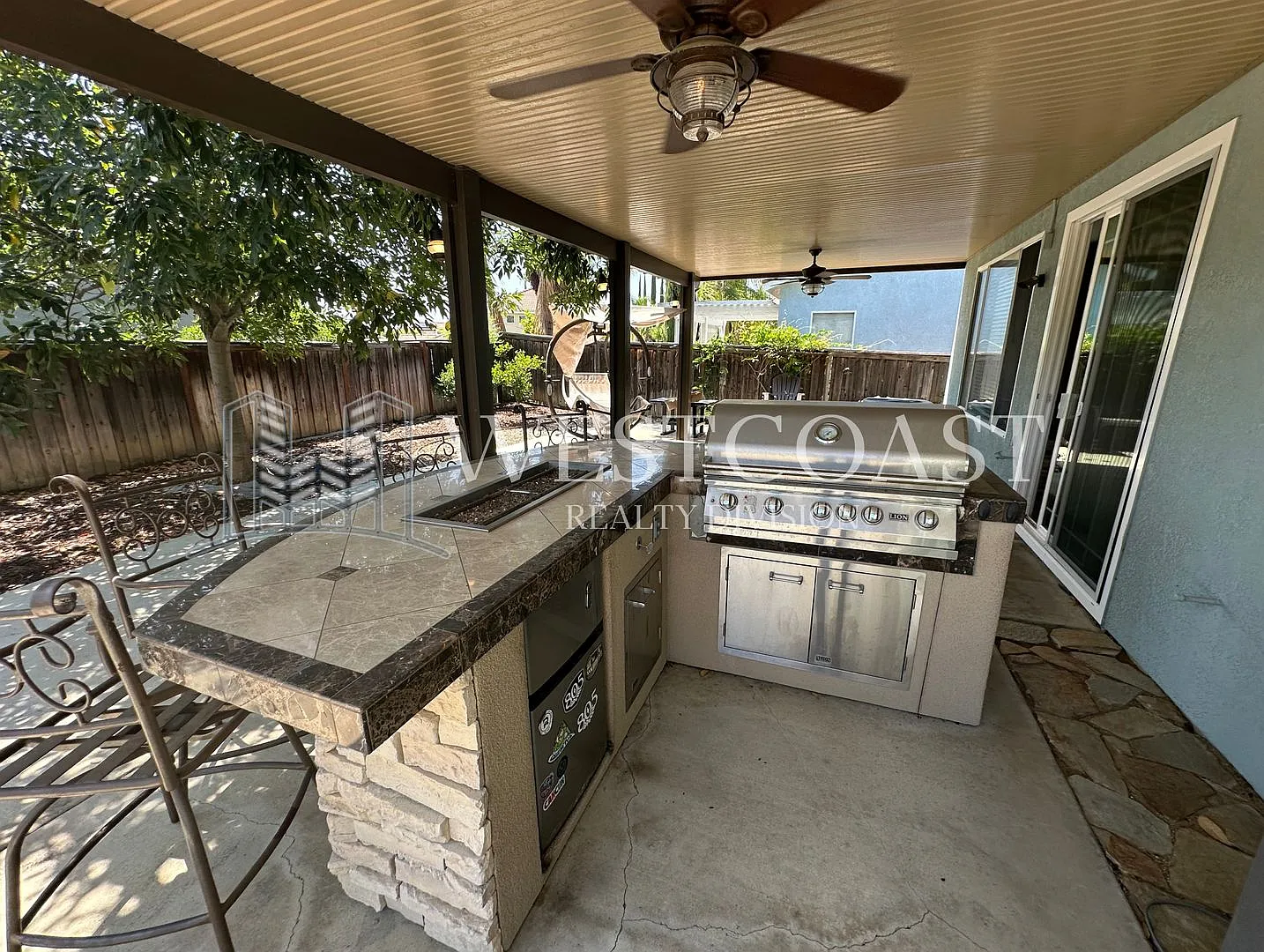 **Coming Soon Bright & Spacious 4-Bed Townhome In Prime Murrieta Location! — Photo 3