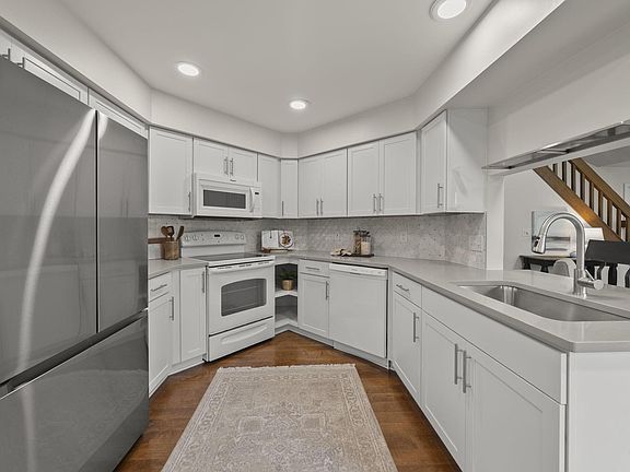 5th image of 7370 Palmleaf Ln