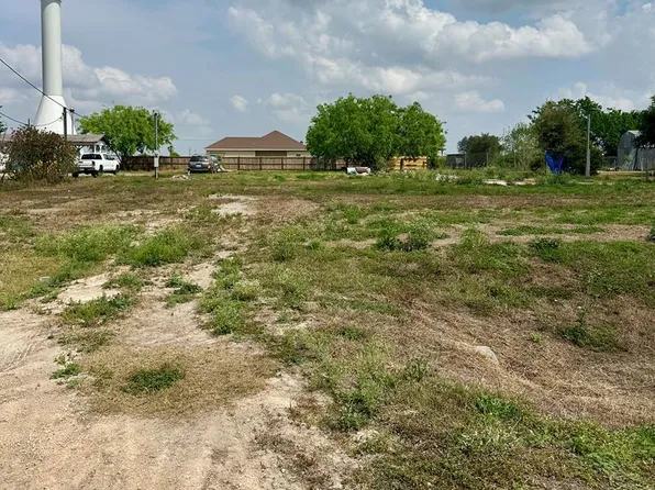 17987 Forrest Ln, Combes, TX 78535