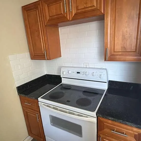 3722 Henry Ave #3 — Photo 4