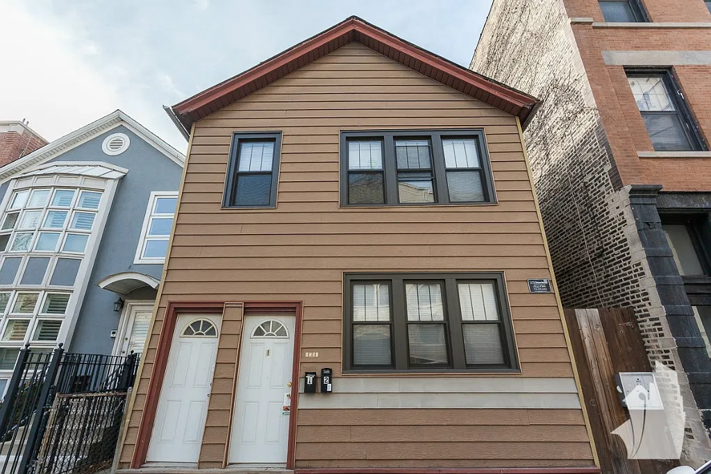 2 bed, 1.0 bath, 749 sqft, $2,350 — Photo 2