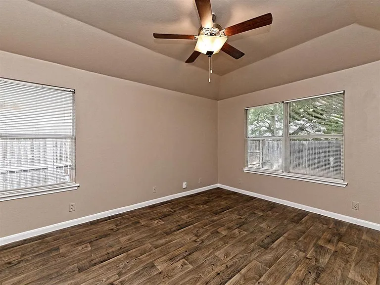 14700 Menifee St — Photo 14