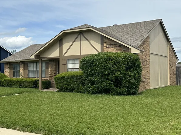 918 Maydelle Ln, Garland, TX 75042