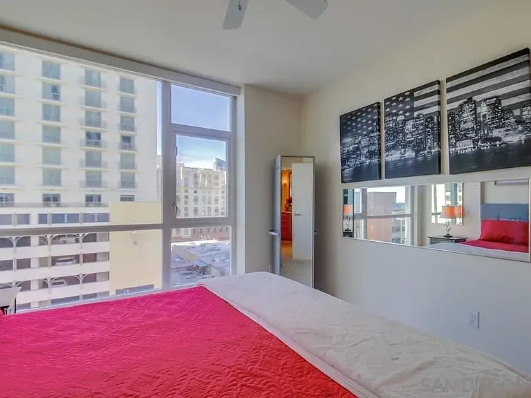 325 7th Ave #610 — Photo 23