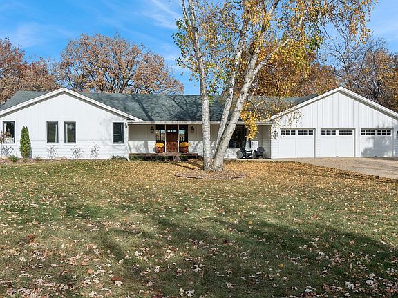 4th image of 9655 Lakewood Cir