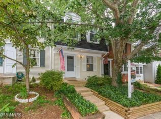 10 Asbury Way, Sterling, VA