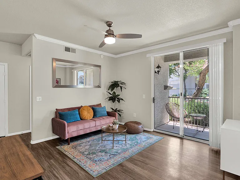Catherine Townhomes — Photo 9