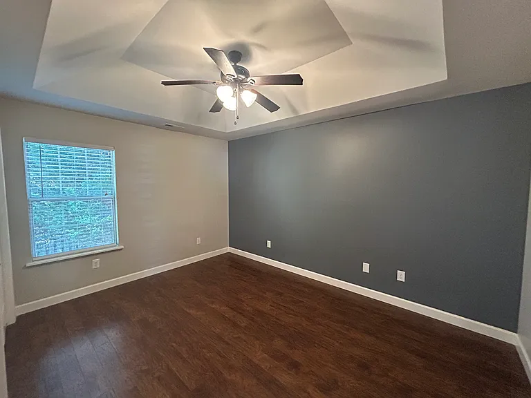 303 Southcreek Dr — Photo 7