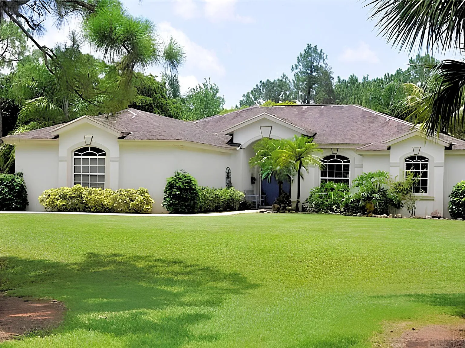 3 bed, 2.0 bath, 1580 sqft, $3,600 — Photo 2