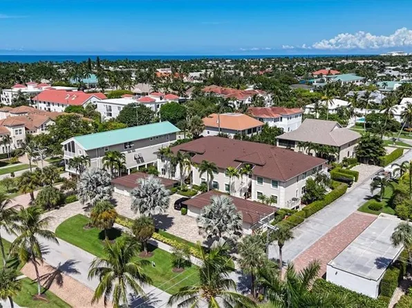 545 11th AVE S #104, NAPLES, FL 34102