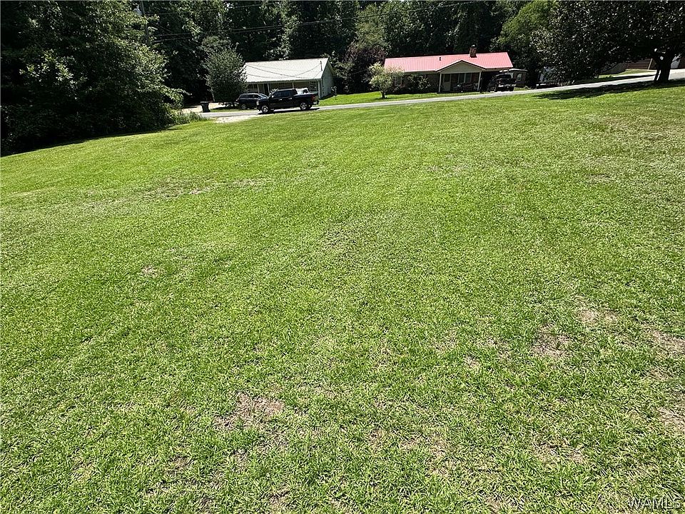 2nd image of 233 32nd Ave E