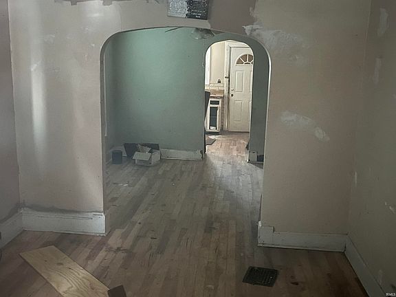 5th image of 1134 Jefferson Ave