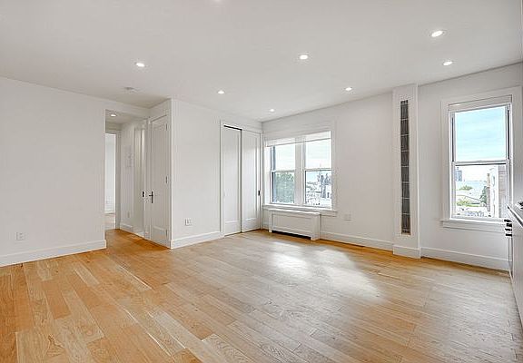 5th image of 95 Linden Blvd APT 36A