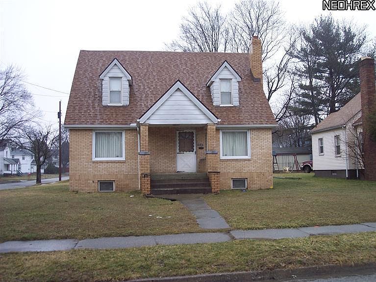 1st image of 584 Idora Ave