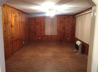 5920 Howard Gap Rd, Flat Rock, NC 28731