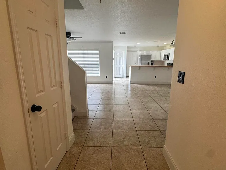1733 Pointe West Way — Photo 4