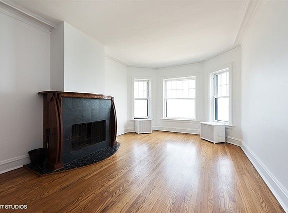 3rd image of 622 Sheridan Sq APT 3