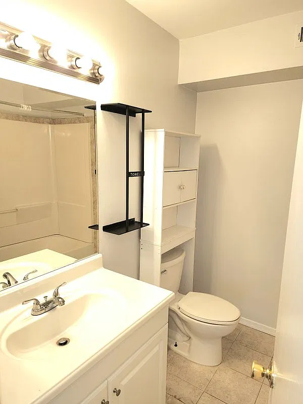 2 bed, 2.0 bath, 1088 sqft, $2,100 — Photo 3