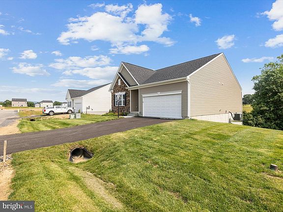 3rd image of 262 Quillworth Rd