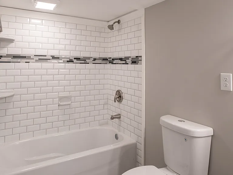 420 Stoneybrook Dr — Photo 10