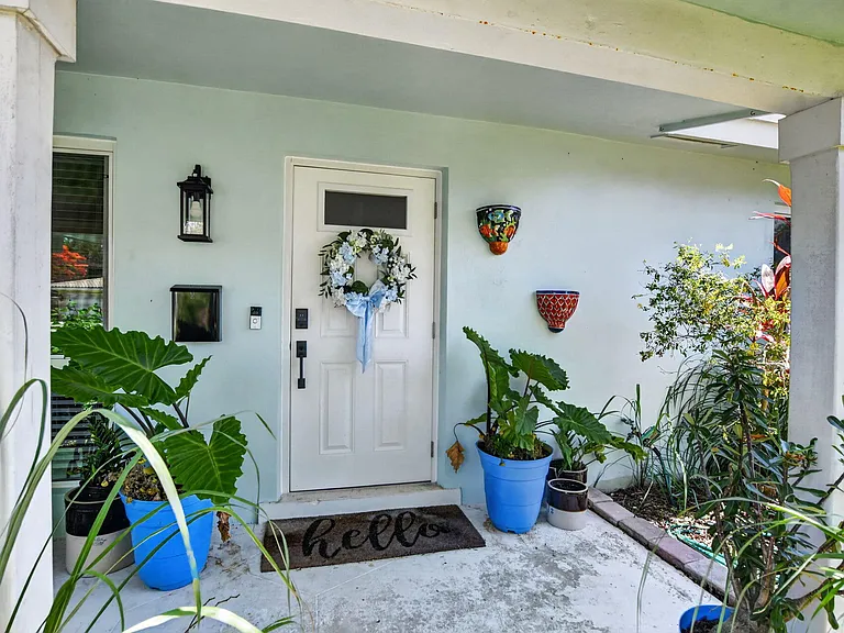 807 SW 3rd St — Photo 5