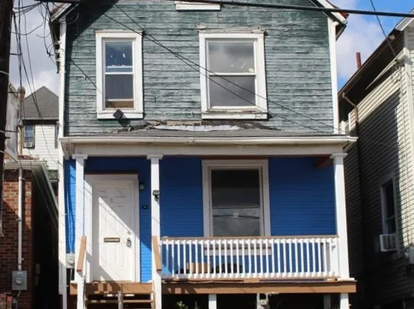 121 McKean Ave, Donora, PA 15033