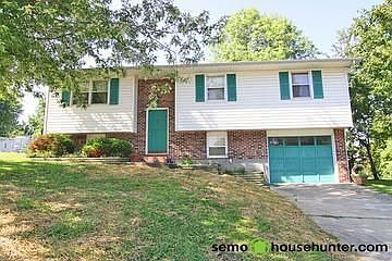 2nd image of 425 Berchman St