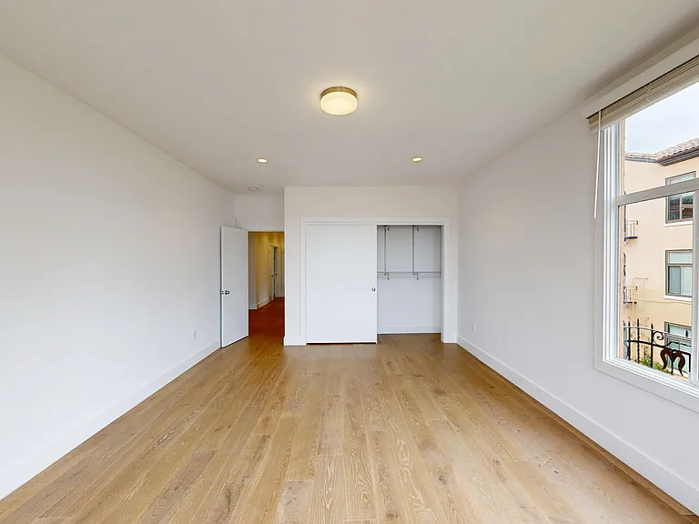 1340 Taylor Street — Photo 7