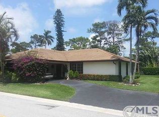 445 Pine Villa Dr, Atlantis, FL 33462