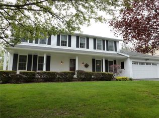 140 Northwood Dr, Rochester, NY 14612