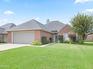 133 Wild Rose Ln, Youngsville, LA 70592