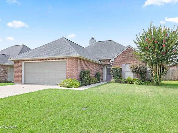 133 Wild Rose Ln, Youngsville, LA 70592