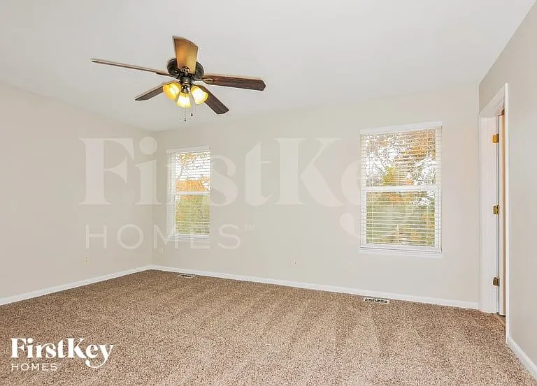 15 Glen Meadows Dr — Photo 8