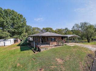 6061 Black Rd, Melbourne, KY 41059