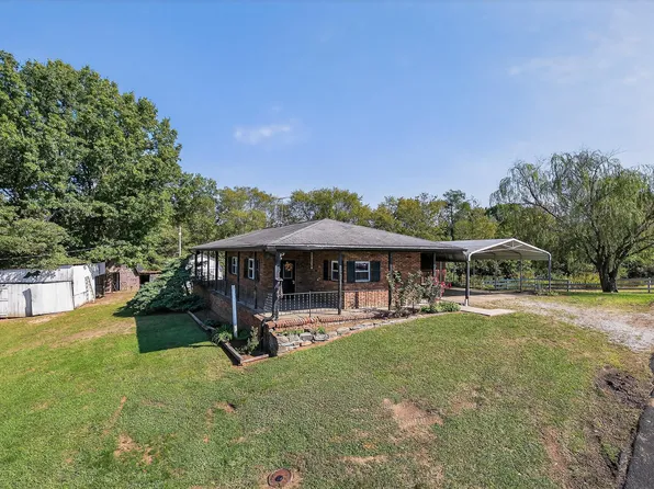 6061 Black Rd, Melbourne, KY 41059