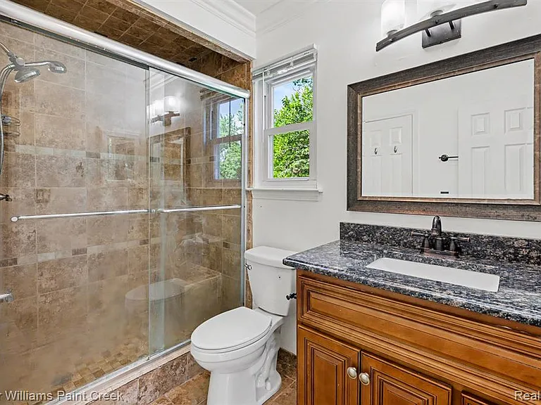 44820 Yorkshire Dr — Photo 16