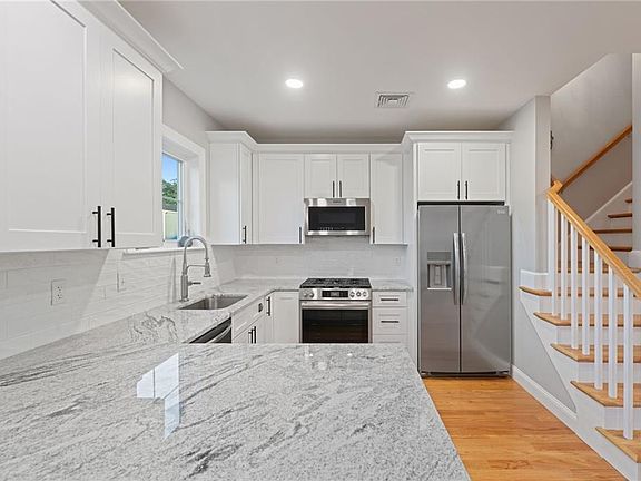 3rd image of 1 Old County Village Way Unit E