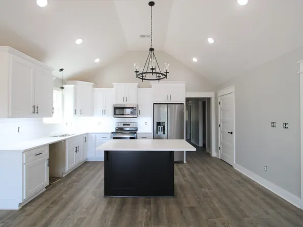 2115 Ennis St, Milan, TN 38358