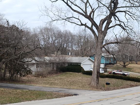 3rd image of 7111 NW Eastside Dr