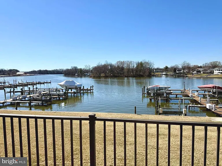 532 Riviera Dr #B — Photo 40