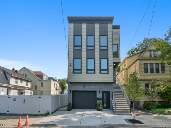 57 Eckert Ave, Newark City, NJ 07112
