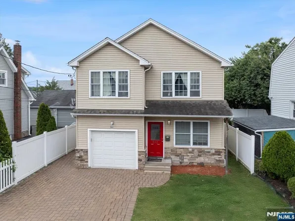502 Sylvan St, Saddle Brook, NJ 07663