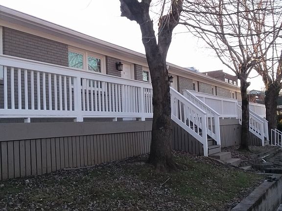 2nd image of 1512 Edgehill Ave #B