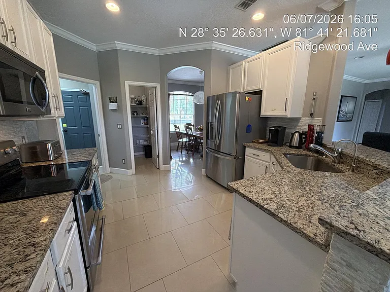 16026 Ridgewood Ave — Photo 30