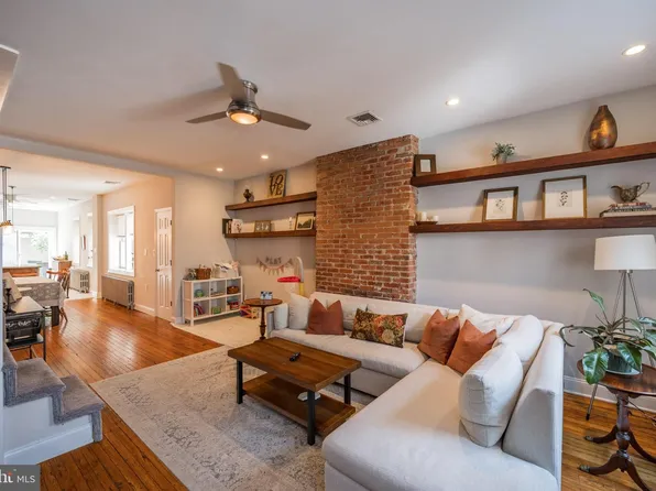 1011 S 24th St, Philadelphia, PA 19146