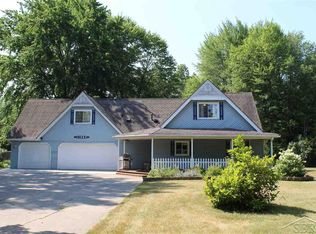 11989 Baumgartner Rd, Saint Charles, MI 48655
