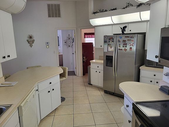 5th image of 67 White Marsh Ln