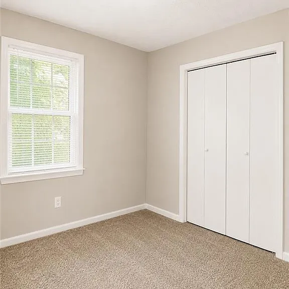 2401 Dawn Ct — Photo 7