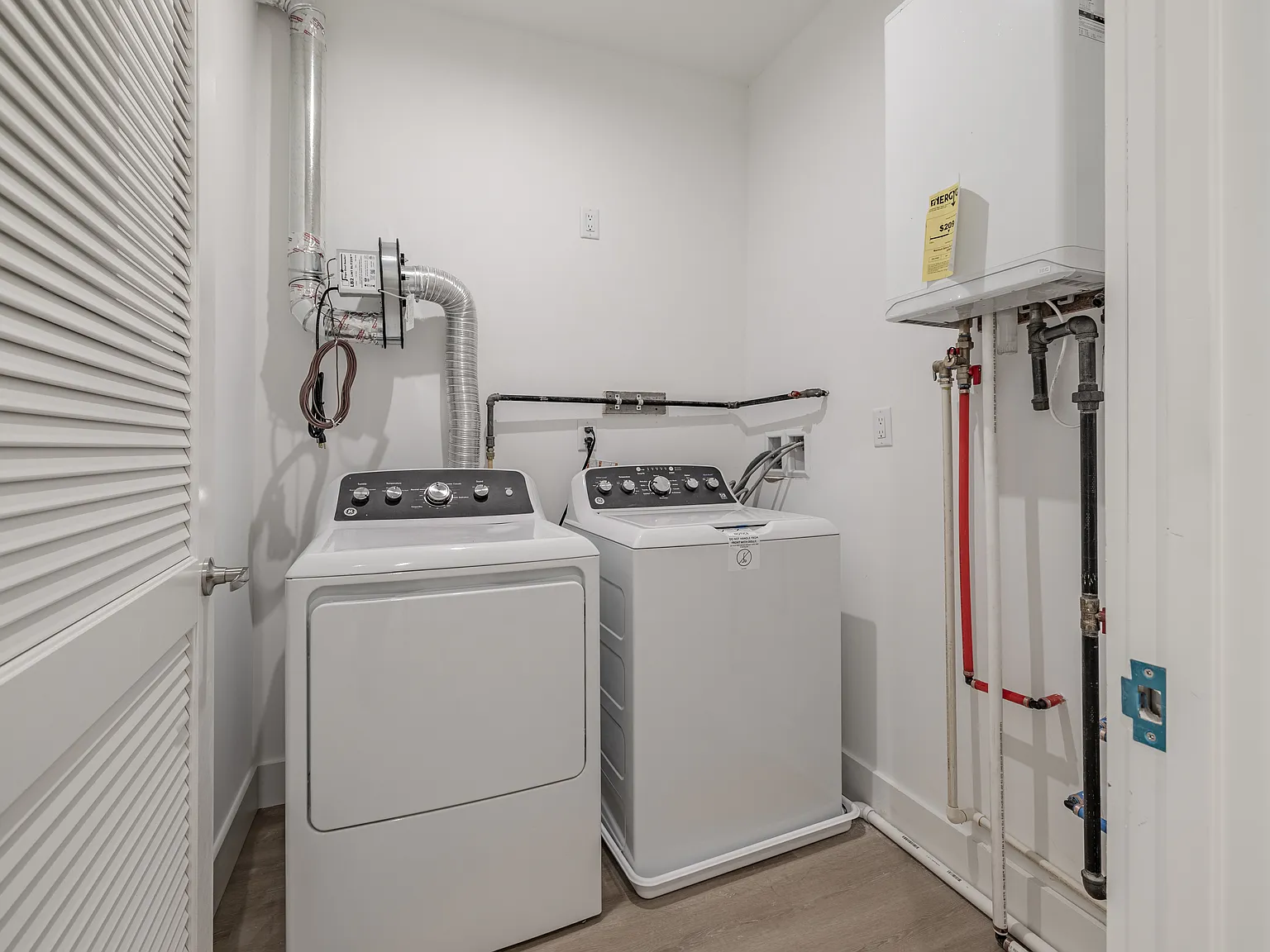 2 bed, 991 sqft, $3,250 — Photo 4