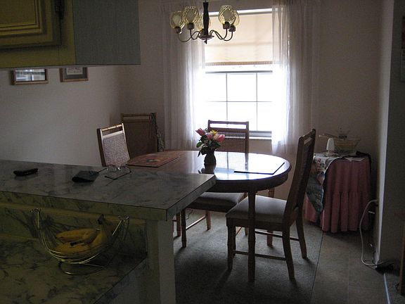 4th image of 22333 Edgewater Dr #B